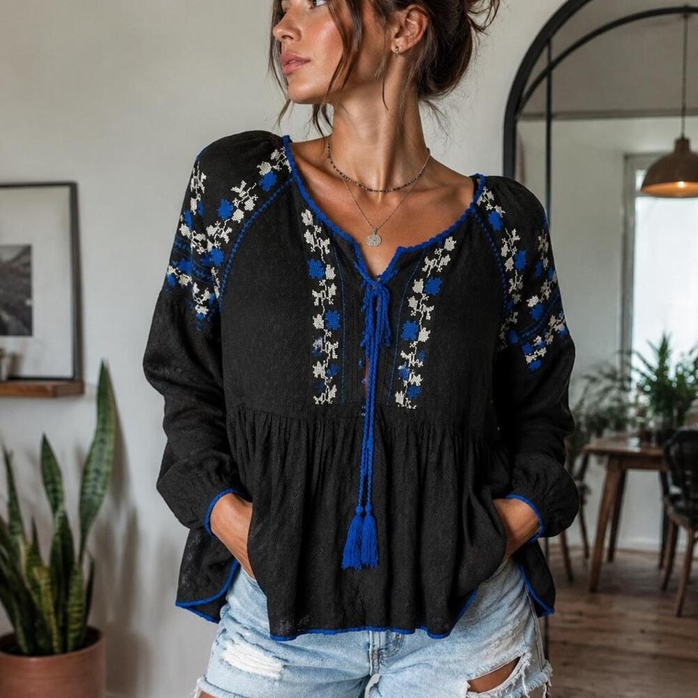 Free People Black Blue Floral Embroidered Peasant Tunic Blouse Boho M